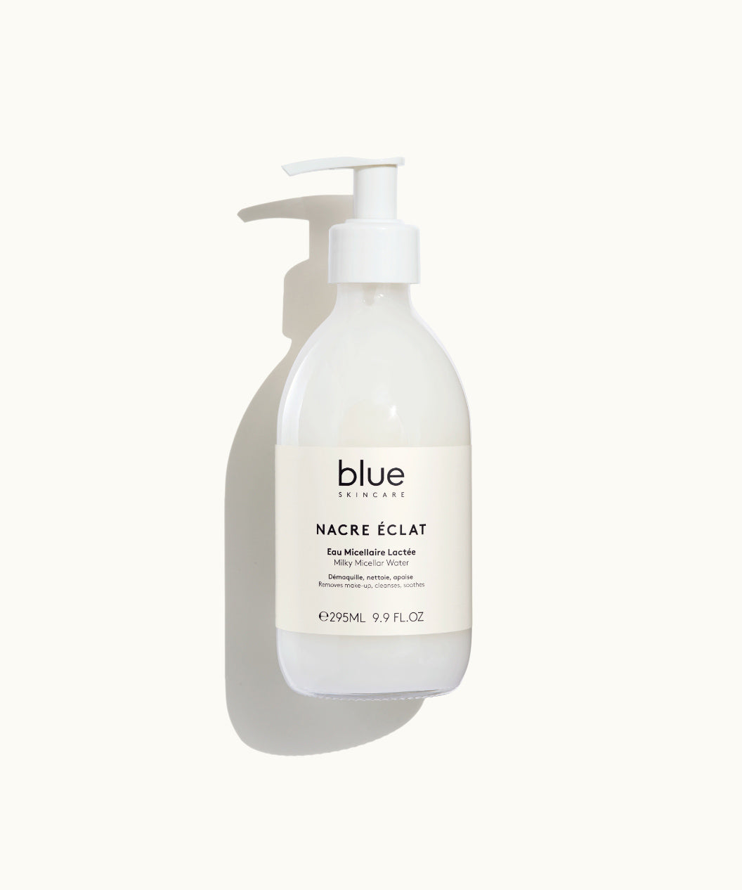 מים מייסלרים במרקם חלבי